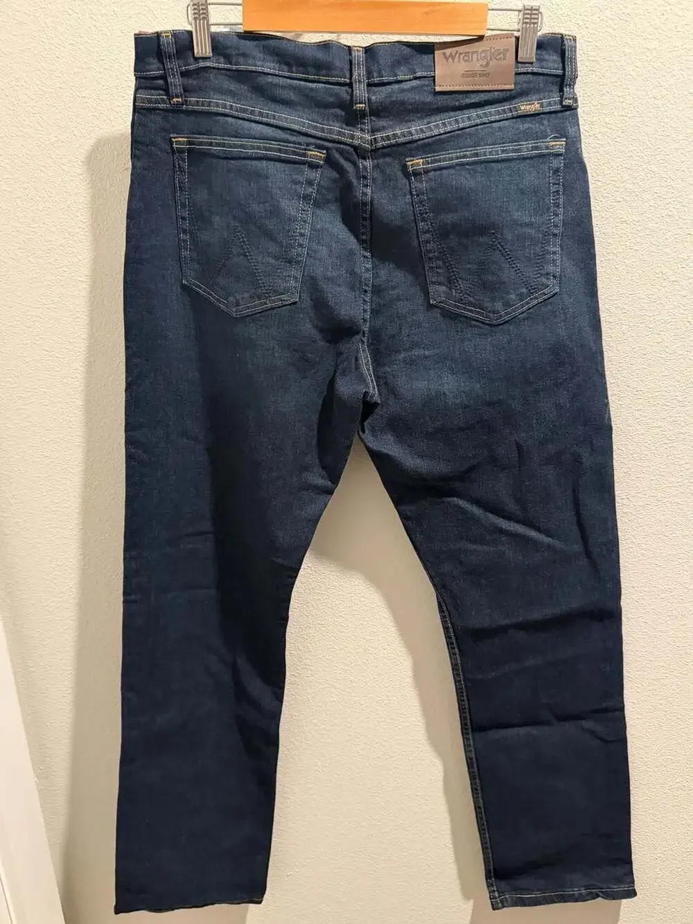Wrangler Straight Fit Jeans 33x32